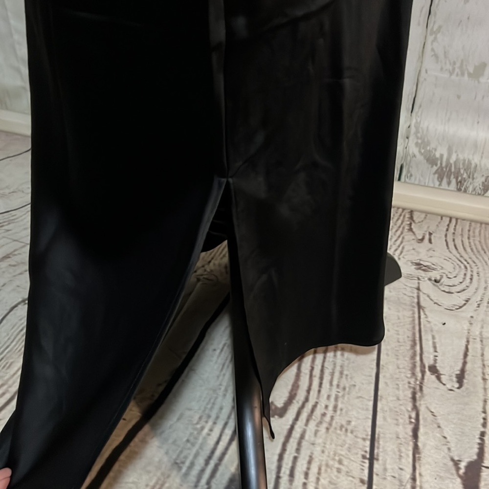 Dress - Picture 4 of 6